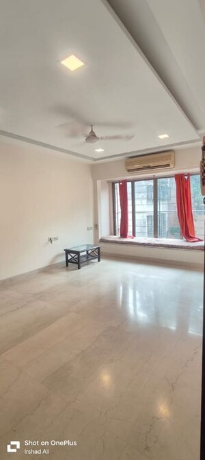 2 BHK Apartment For Rent in Bandra West