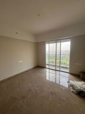 Room in 3 BHK Apartment at Kamgar Putala Vasahat – for Rent