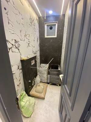 Team Area in 2 BHK Builder Floor at Ramesh Nagar – for Sale