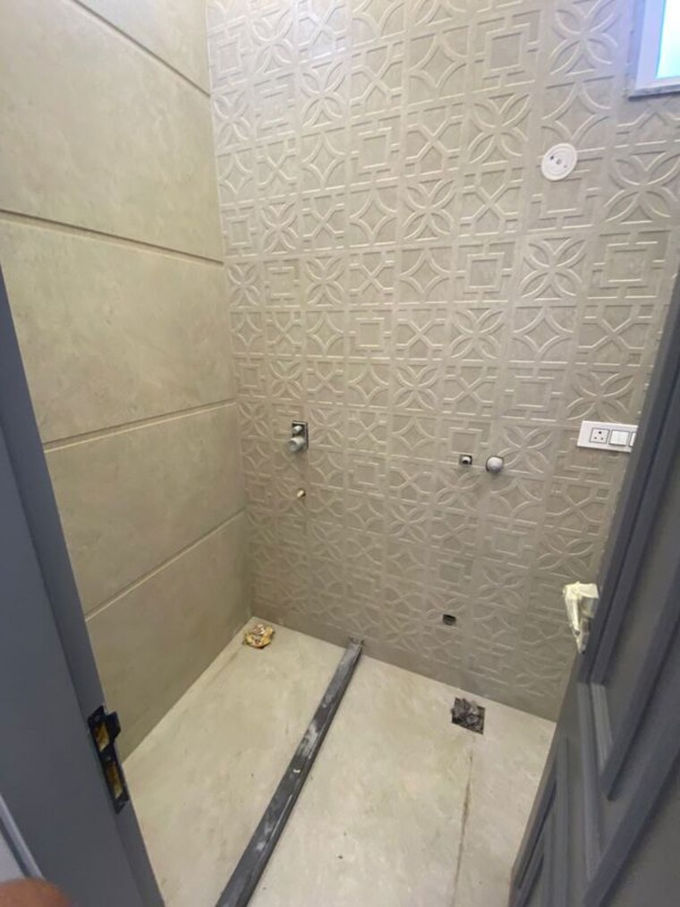 Bathroom, ramesh nagar 2 Bedroom 100 Sq.Ft. Builder Floor In Ramesh Nagar Delhi 10398547