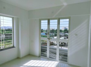 Room in 2 BHK Apartment at Kamgar Putala Vasahat – for Rent