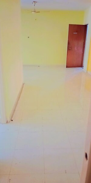 Room in 2 BHK Apartment at Kamgar Putala Vasahat – for Rent