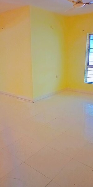 Room in 2 BHK Apartment at Kamgar Putala Vasahat – for Rent