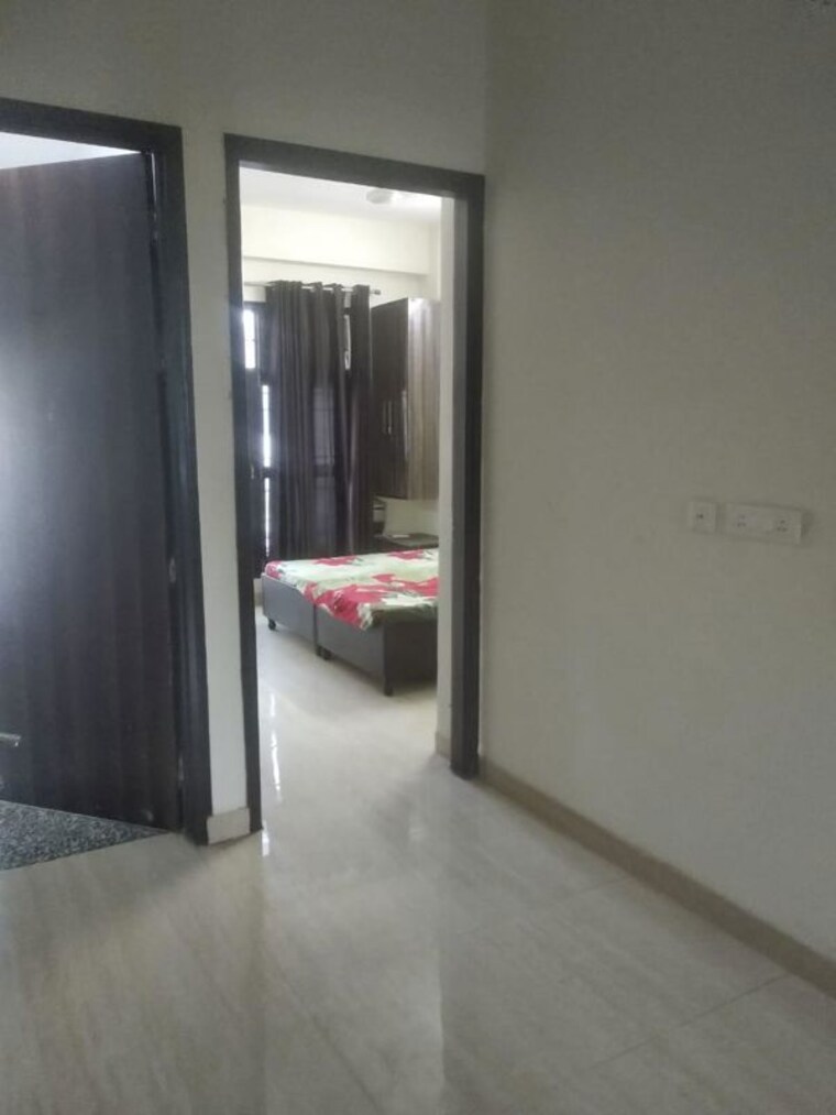 Room, sector 43 2 Bedroom 150 Sq.Yd. Builder Floor In Sector 43 Gurgaon 10398563