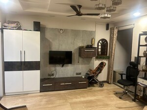 Gym in 3 BHK Builder Floor at Ramesh Nagar – for Sale