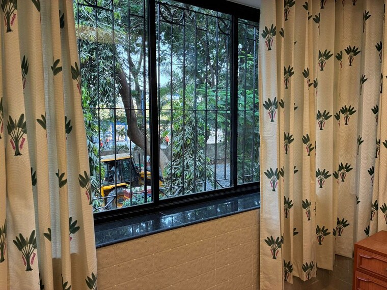 Balcony, bandra west 2 Bedroom 700 Sq.Ft. Apartment In Bandra West Mumbai 10398585