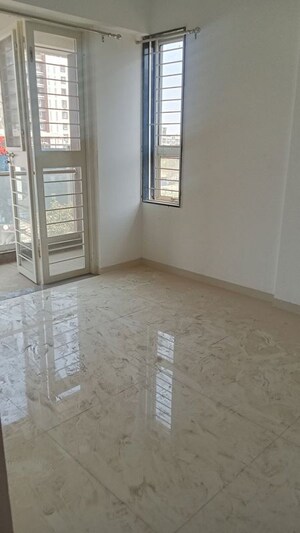 Room in 2 BHK Apartment at Home Manmohan Residency, Kondhwa Budruk – for Rent