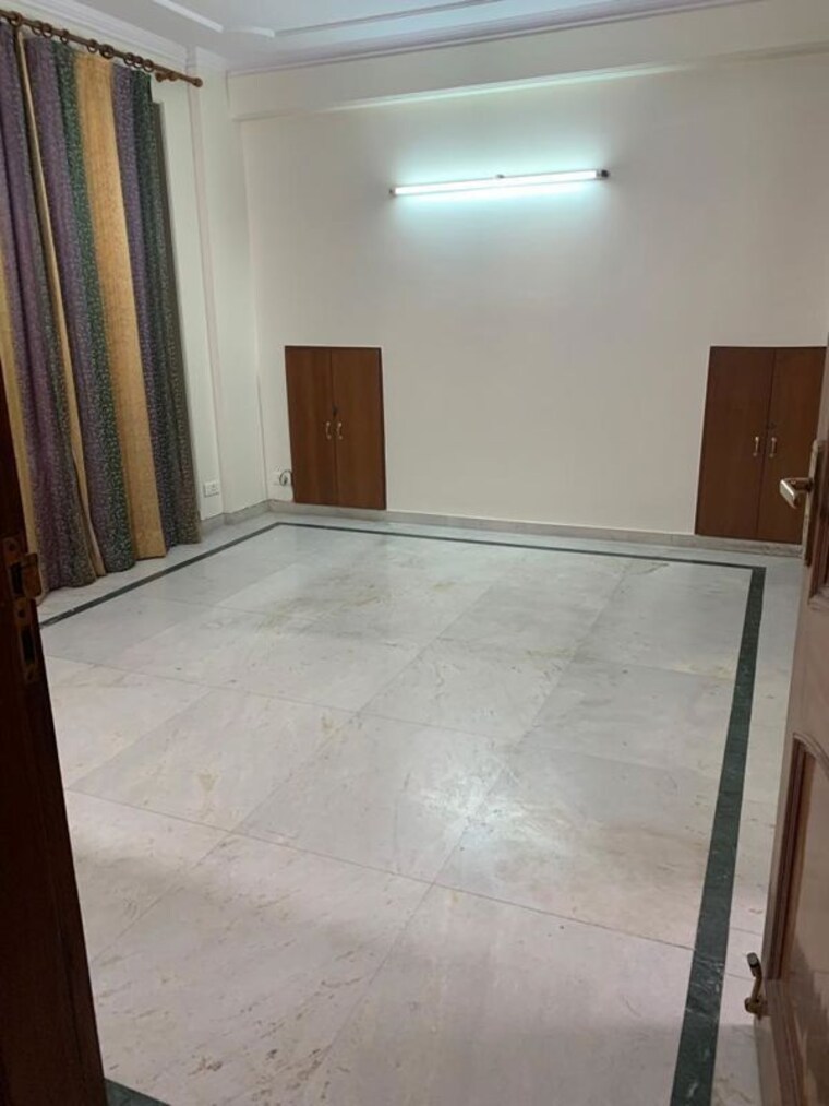 Room, sector 6 dwarka 3 Bedroom 1800 Sq.Ft. Apartment In Sector 6 Dwarka Delhi 10398576