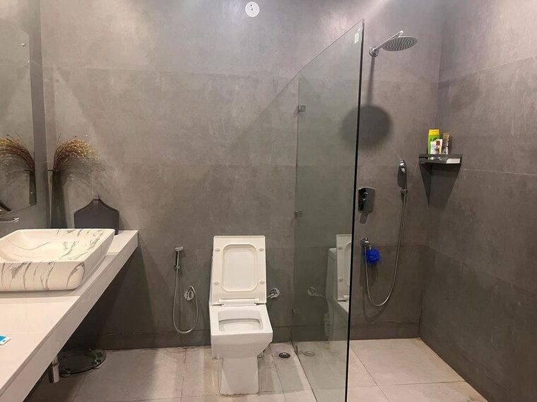 Bathroom, anupam garden 4 Bedroom 9000 Sq.Ft. Villa In Anupam Garden Delhi 10398597