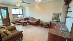 2 BHK Apartment For Rent in Khar West