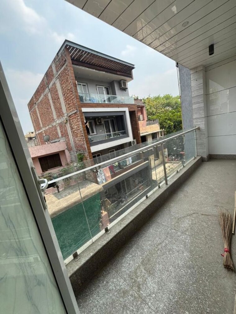 Balcony, rajouri garden 3 Bedroom 140 Sq.Ft. Builder Floor In Rajouri Garden Delhi 10398604