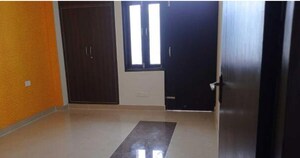 Room in 3 BHK Apartment at KM Residency, Raj Nagar Extension – for Rent