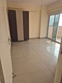 2 BHK Apartment For Rent in Gaurs Cascades
