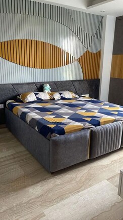 1 BHK + Extra Room Builder Floor For Rent in Saket
