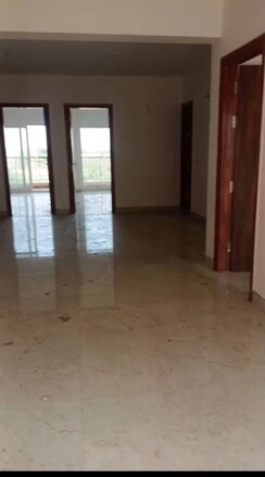3 BHK + Servant Room Apartment For Rent in Uninav Utopia