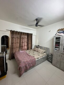 1 BHK + Pooja Room Apartment For Rent in Goel Ganga Amber
