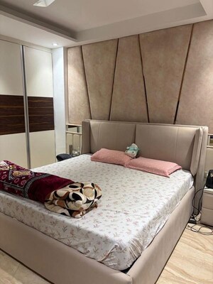 Bedroom in 2 BHK Builder Floor at Saket – for Rent