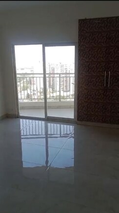 3 BHK + Servant Room Apartment For Rent in VVIP Mangal