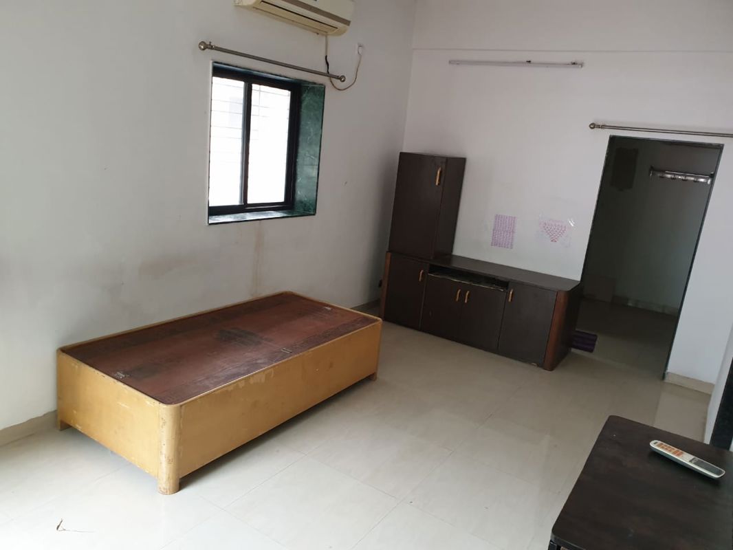 1 BHK Apartment For Rent in Mahatma Society