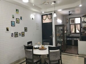 Team Area in 3 BHK Builder Floor at Rajouri Garden – for Sale