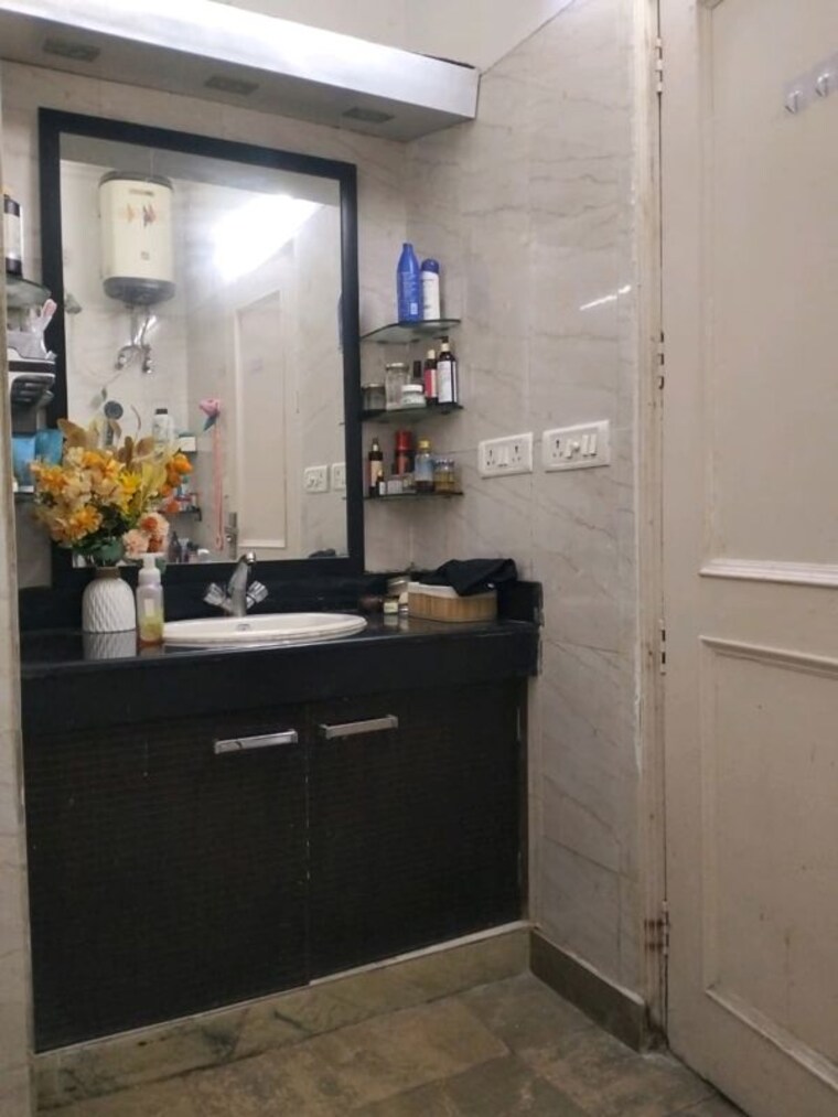 Kitchen, rajouri garden 3 Bedroom 137 Sq.Ft. Builder Floor In Rajouri Garden Delhi 10398643