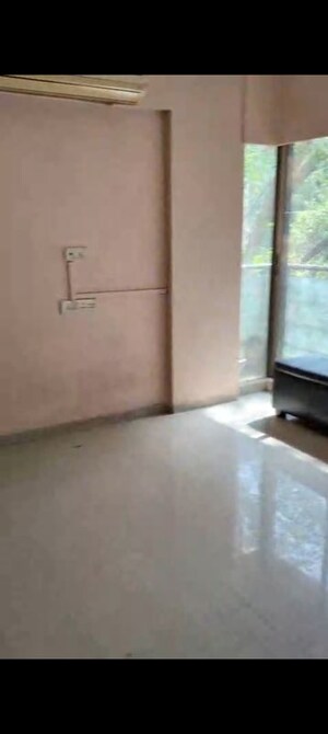Furnished Amenities in 3 BHK Apartment at Apraulic Sterling Court Wing D, Andheri East – for Rent