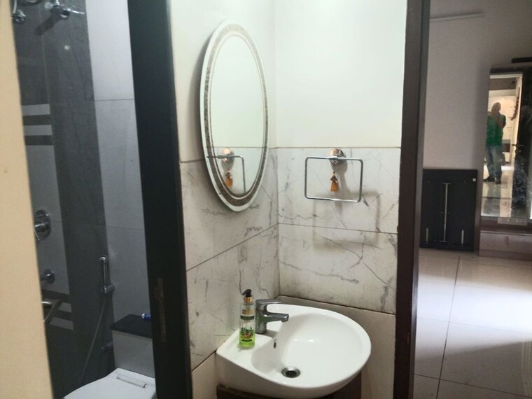 Bathroom, vilas-javdekar-yashwin-encore 2 Bedroom 800 Sq.Ft. Apartment In Wakad Pune 10398664