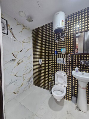 Team Area in 2 BHK Builder Floor at Ramesh Nagar – for Sale
