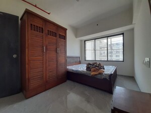 Room in 2 BHK Apartment at Samata CHS Goregaon West, Goregaon West – for Rent