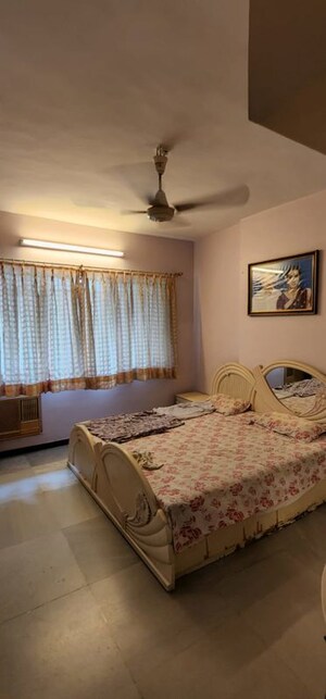 Bedroom in 2 BHK Apartment at Andheri Green Field Towers, Jogeshwari East – for Rent