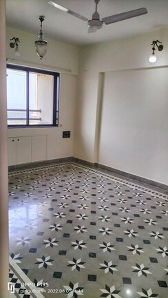2 BHK + Pooja Room,Servant Room Apartment For Rent in Llyod Estate