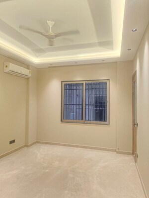 Room in 4 BHK Builder Floor at Safdarjung Enclave – for Sale