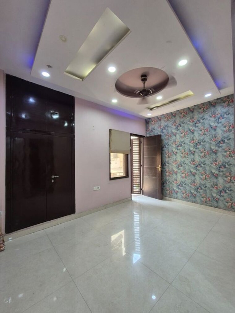 Room, mansarover garden 3 Bedroom 150 Sq.Ft. Builder Floor In Mansarover Garden Delhi 10398712