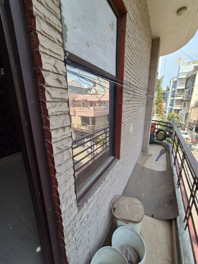 Balcony, mansarover garden 3 Bedroom 150 Sq.Ft. Builder Floor In Mansarover Garden Delhi 10398712