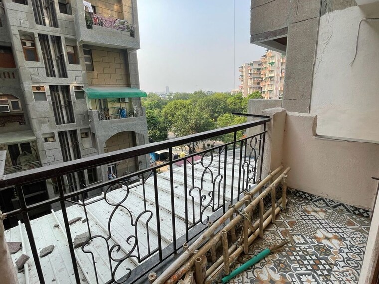 Balcony, sector 6 dwarka 3 Bedroom 1800 Sq.Ft. Apartment In Sector 6 Dwarka Delhi 10398705
