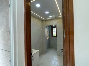 Room in 3 BHK Apartment at Sector 6 Dwarka – for Rent
