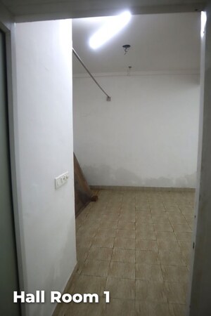 Room in 3 BHK Apartment at BPTP Astaire Garden-Monet Floors, Sector 70a – for Sale
