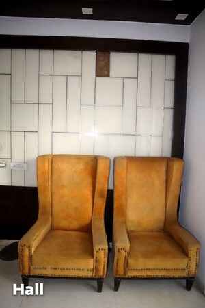 Furnished Amenities in 3 BHK Apartment at BPTP Astaire Garden-Monet Floors, Sector 70a – for Sale