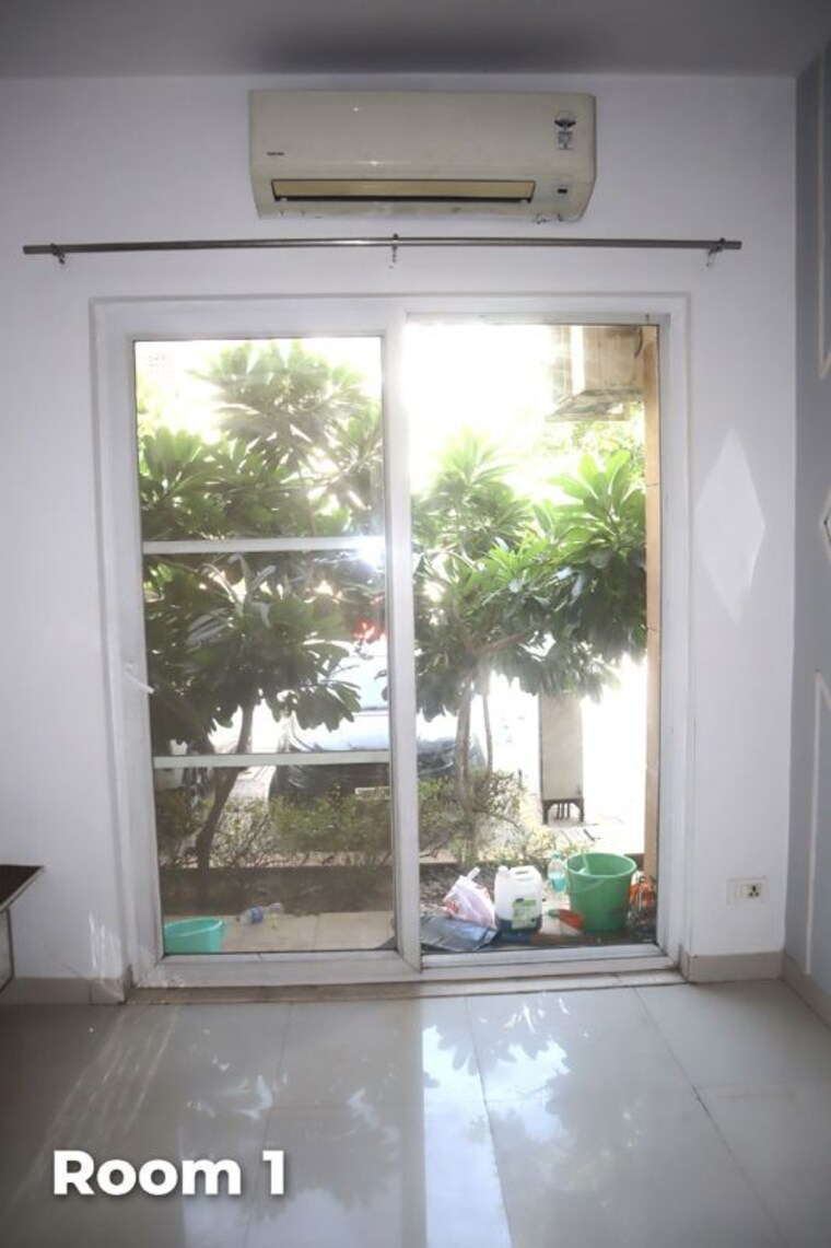 Balcony, bptp-astaire-garden-monet-floors 3 Bedroom 2512 Sq.Ft. Apartment In Sector 70a Gurgaon 10398721