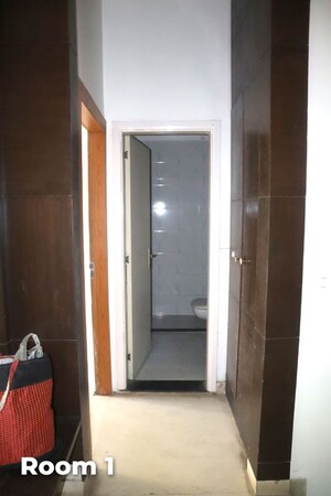 Building Lobby in 3 BHK Apartment at BPTP Astaire Garden-Monet Floors, Sector 70a – for Sale