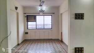 Room in 2 BHK Apartment at Llyod Estate, Wadala – for Rent