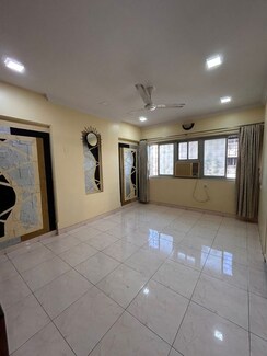 1.5 BHK + Pooja Room Apartment For Rent in Bandra West