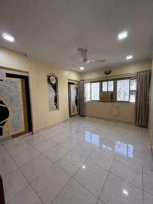 1.5 BHK Apartment For Rent in Bandra West