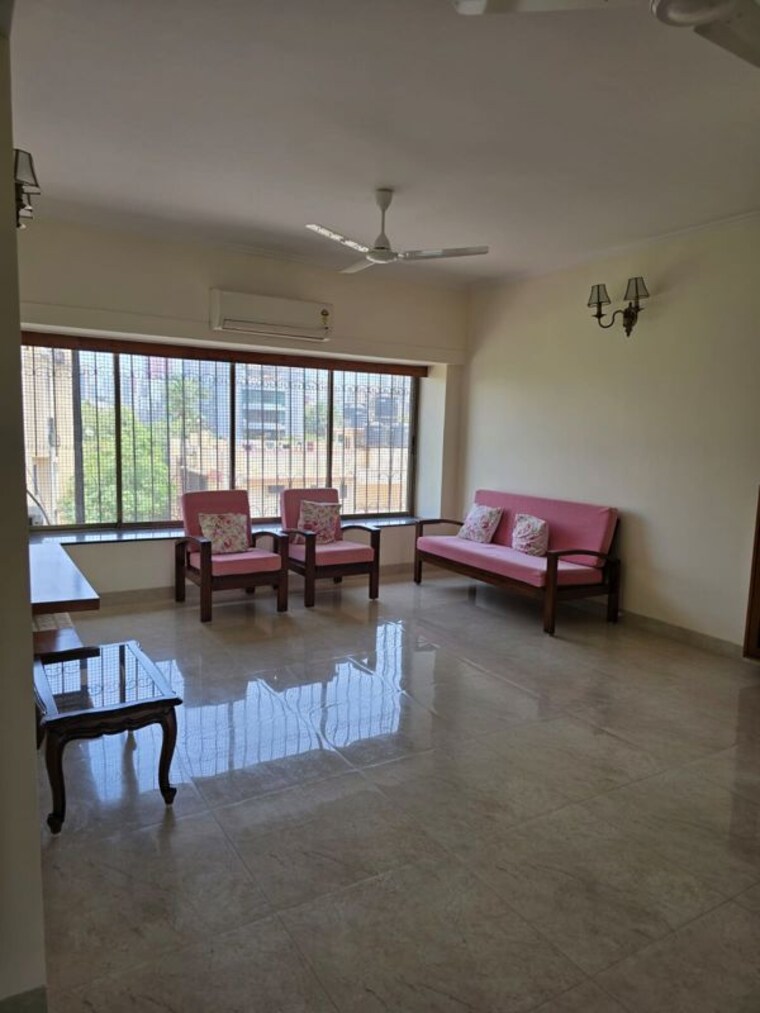 Living Room, bandra west 2 Bedroom 700 Sq.Ft. Apartment In Bandra West Mumbai 10398774