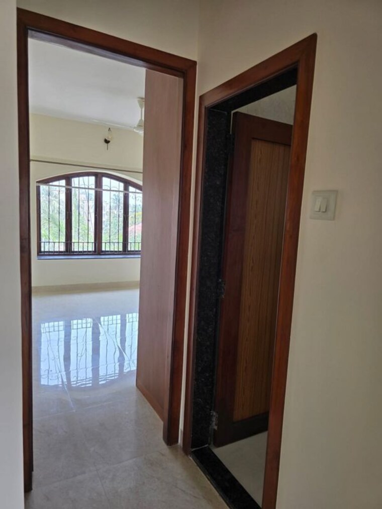 Room, bandra west 2 Bedroom 700 Sq.Ft. Apartment In Bandra West Mumbai 10398774