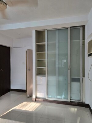 Room in 2 BHK Apartment at Bandra West – for Rent