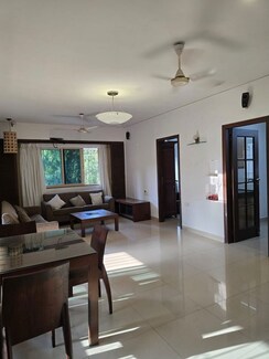 2 BHK + Pooja Room Apartment For Rent in Bandra West