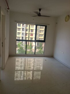 2 BHK + Extra Room Apartment For Rent in Runwal Gardens