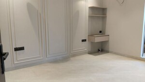 Room in 3 BHK Apartment at Sector 6 Dwarka – for Rent