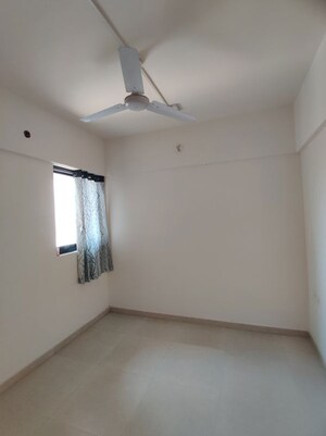 Room in 2 BHK Apartment at Runwal Gardens, Dombivli East – for Rent